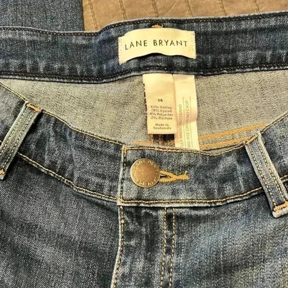 Lane Bryant Medium Blue Wash Cropped Denim Jeans Size 14 - Picture 3 of 9